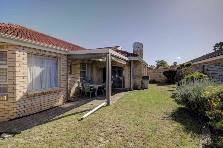 3 Bedroom Property for Sale in Summerstrand Eastern Cape